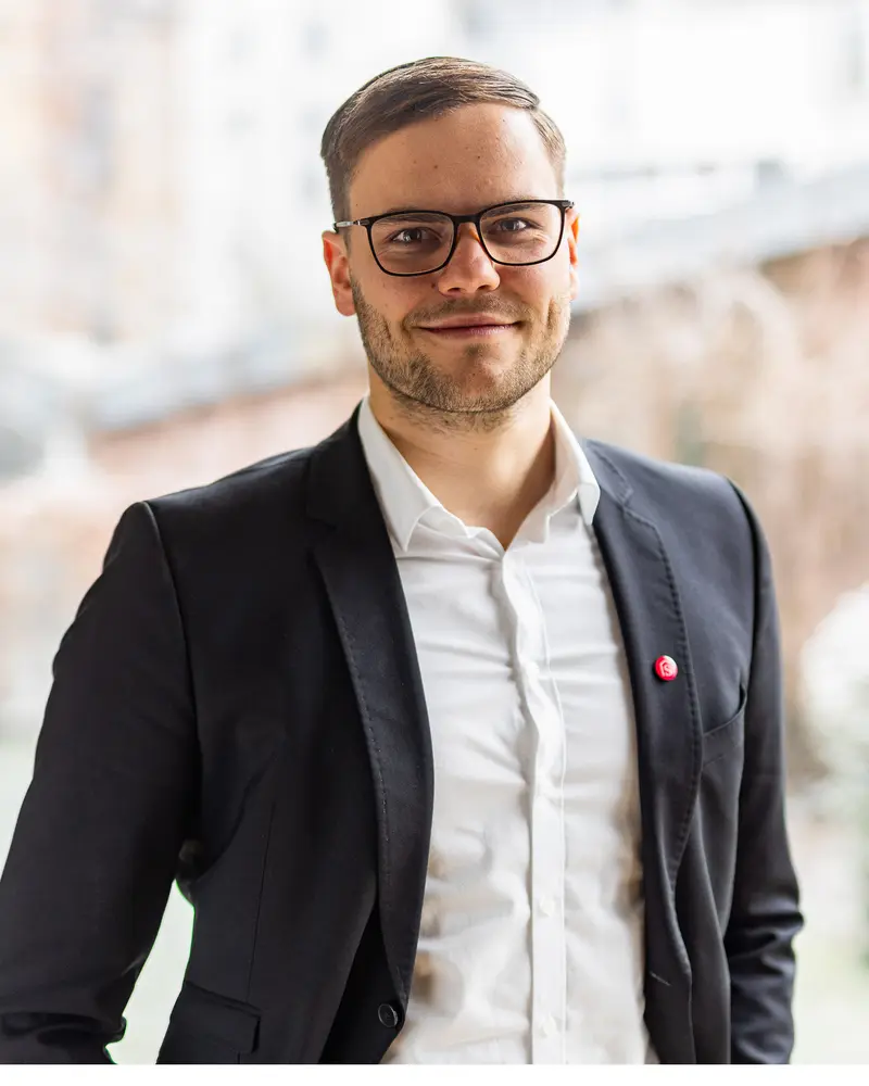 Tim-Lukas Truckseß, Verkauf Strenger Bauen und Wohnen